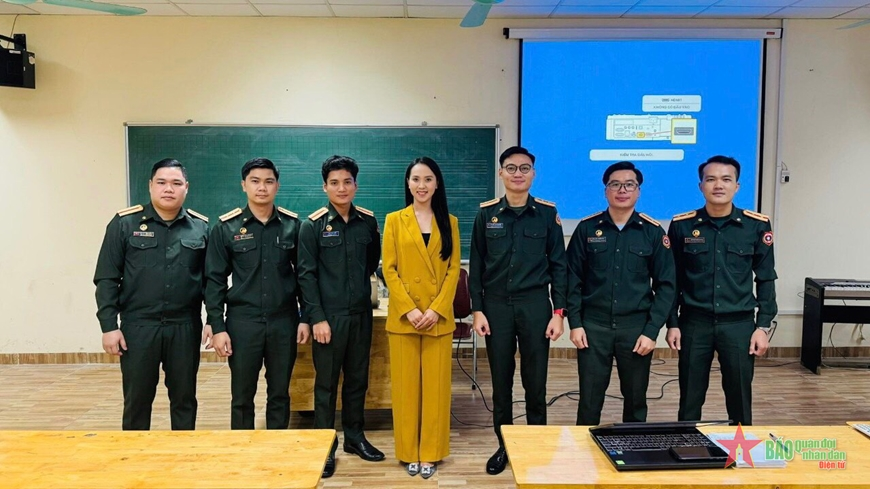 Tình yêu với Việt Nam của chàng trai học viên Lào

